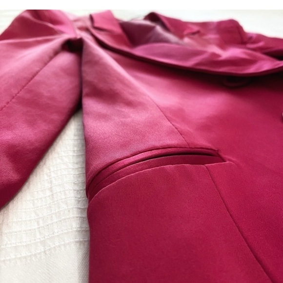 Rinascimento Fuchsia Ruffled Blazer - Picture 9 of 16